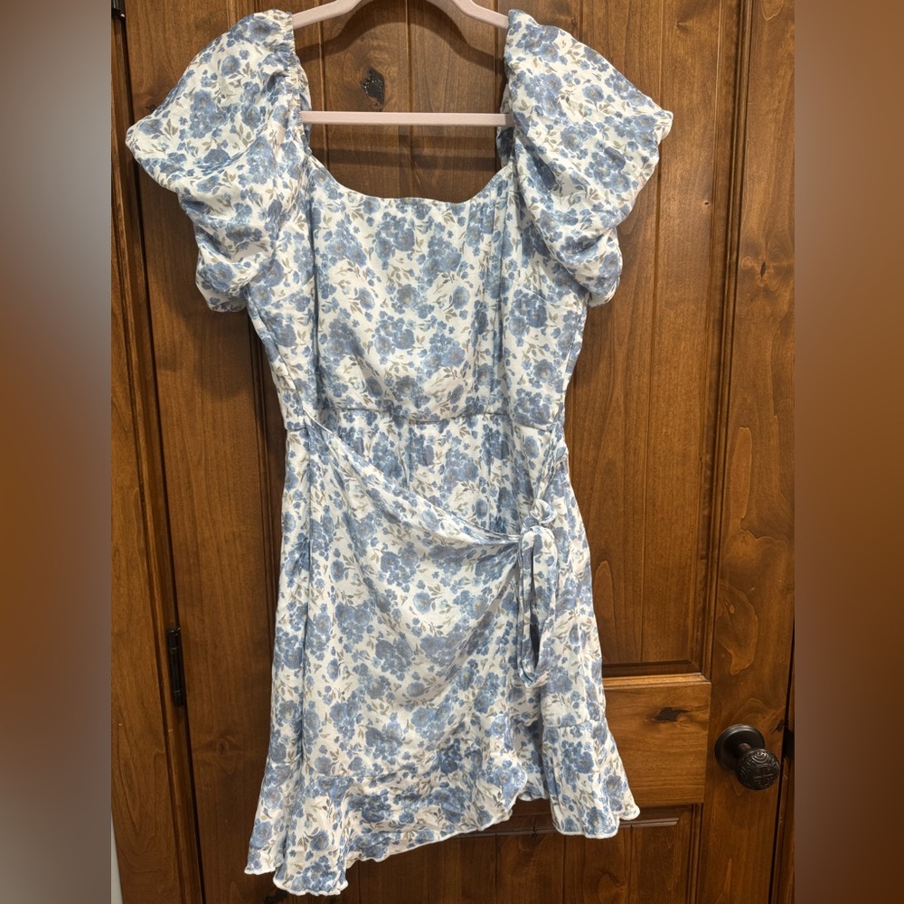Trixxi Blue and White Puff Sleeve Sundress